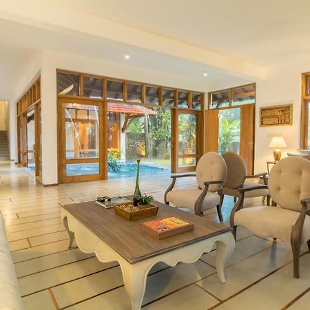 Niketh Villa キャンディー エクステリア 写真